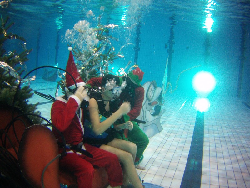 pere noel sous l eau